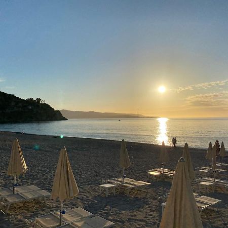 Casa Vacanze Antares Scilla Buitenkant foto